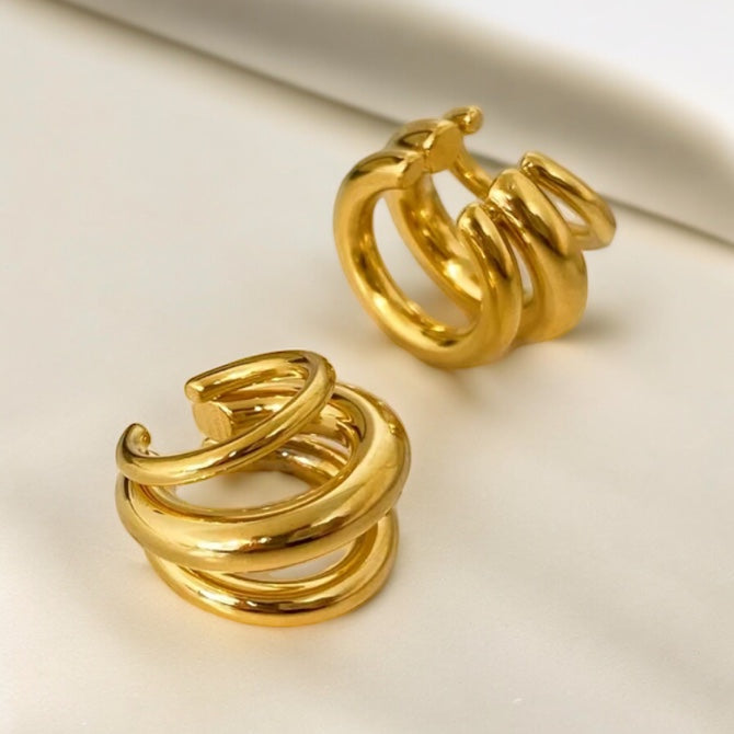 stackt. Ear Cuff