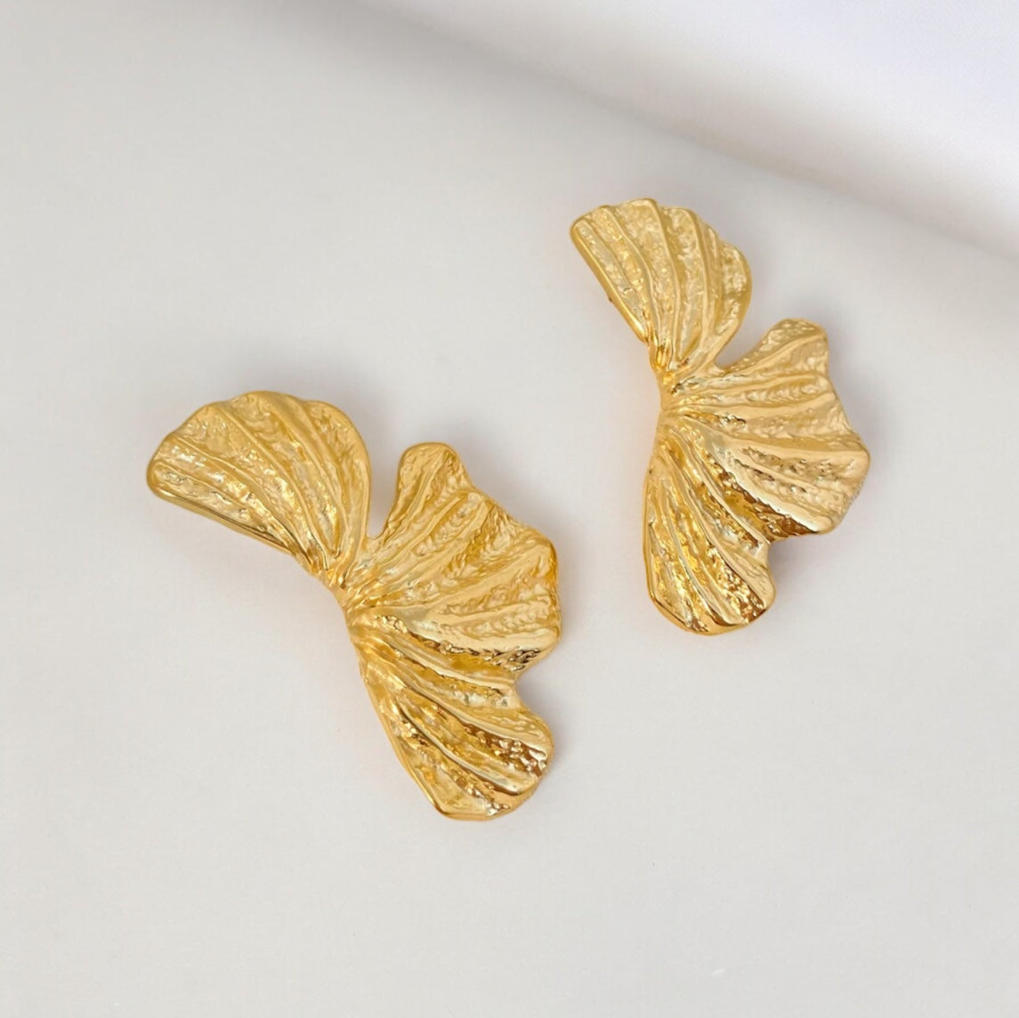 Gilded Ginkgo Leaf Earring