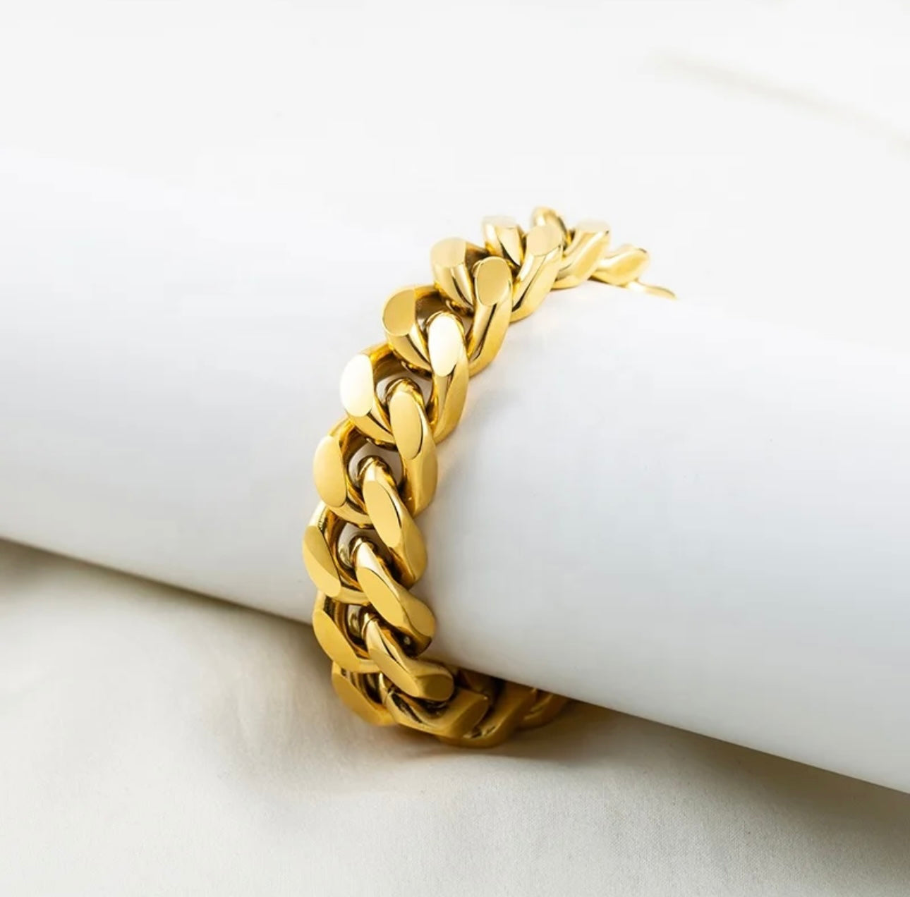 Essence Bracelet