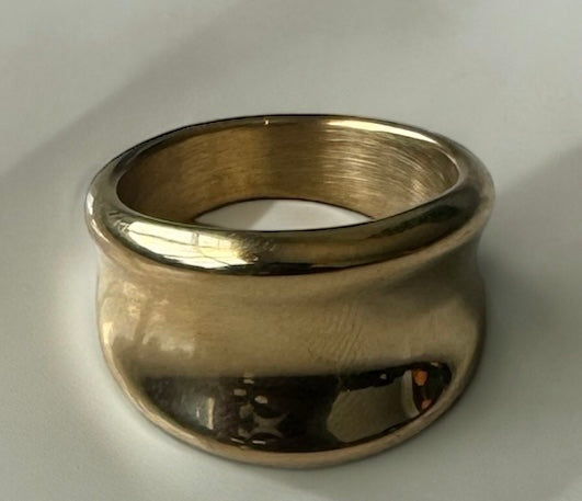 Mini Saddle Ring