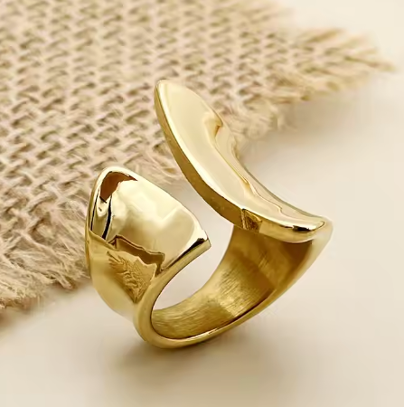 Gleaming Gale Ring